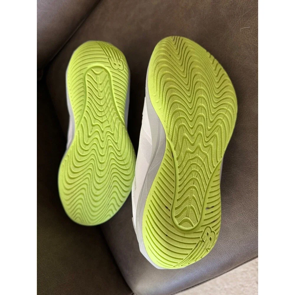 New Balance FuelCell 796v4 Women's Size  7.5 D (wide) Tennis Shoes